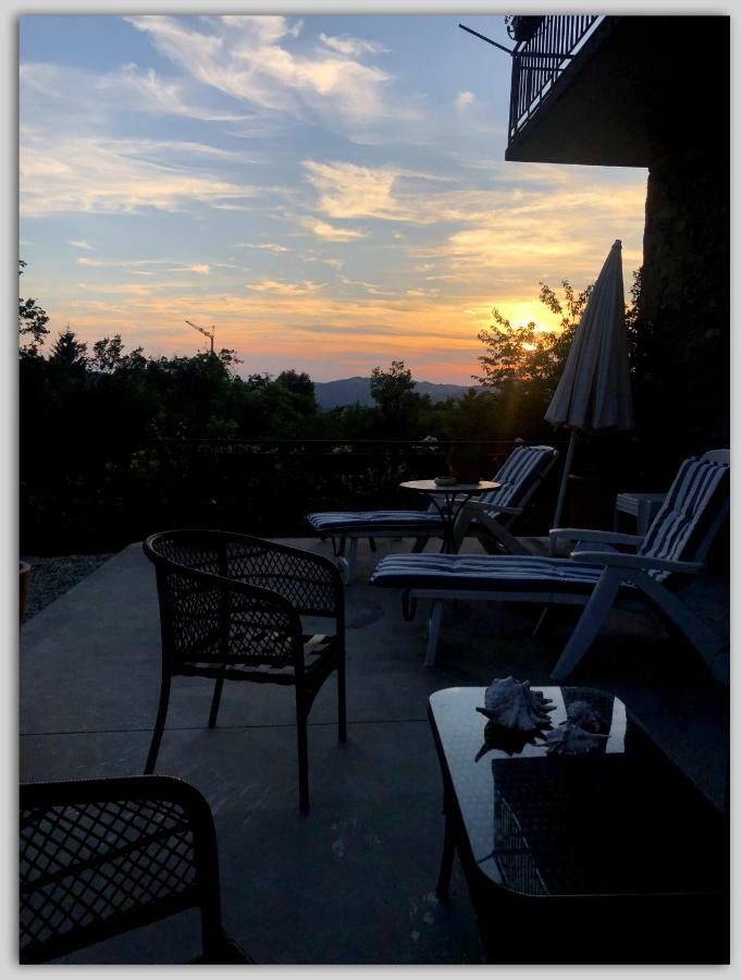 Cascina Luvot Bed & Breakfast Melazzo Bagian luar foto